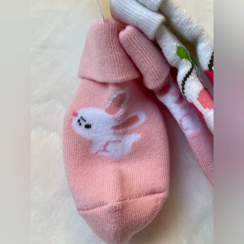 Gymboree Girl bunny / cherry Socks size 12-18 mos 🐰🍒